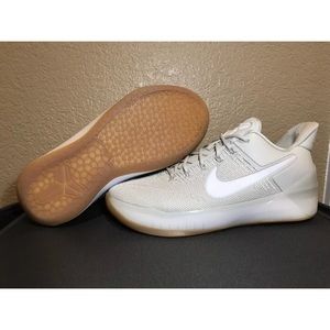 Nike Kobe AD Light Bone 4Y